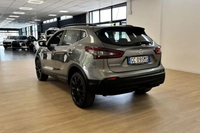 Nissan Qashqai usata a Latina (5)