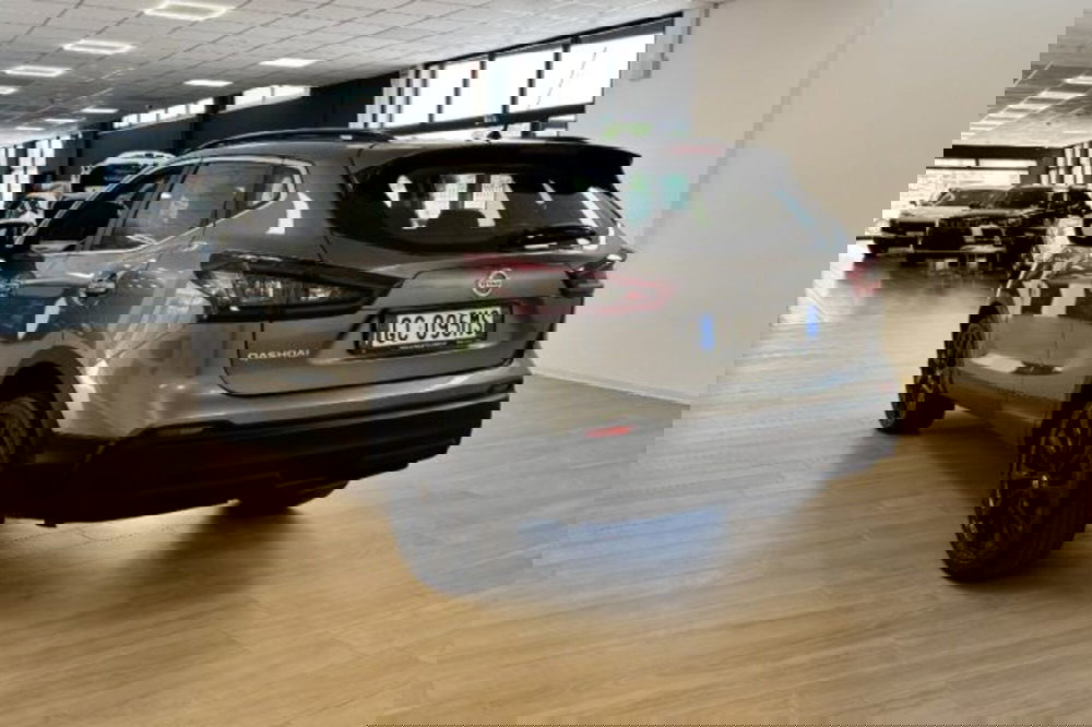Nissan Qashqai usata a Latina (5)