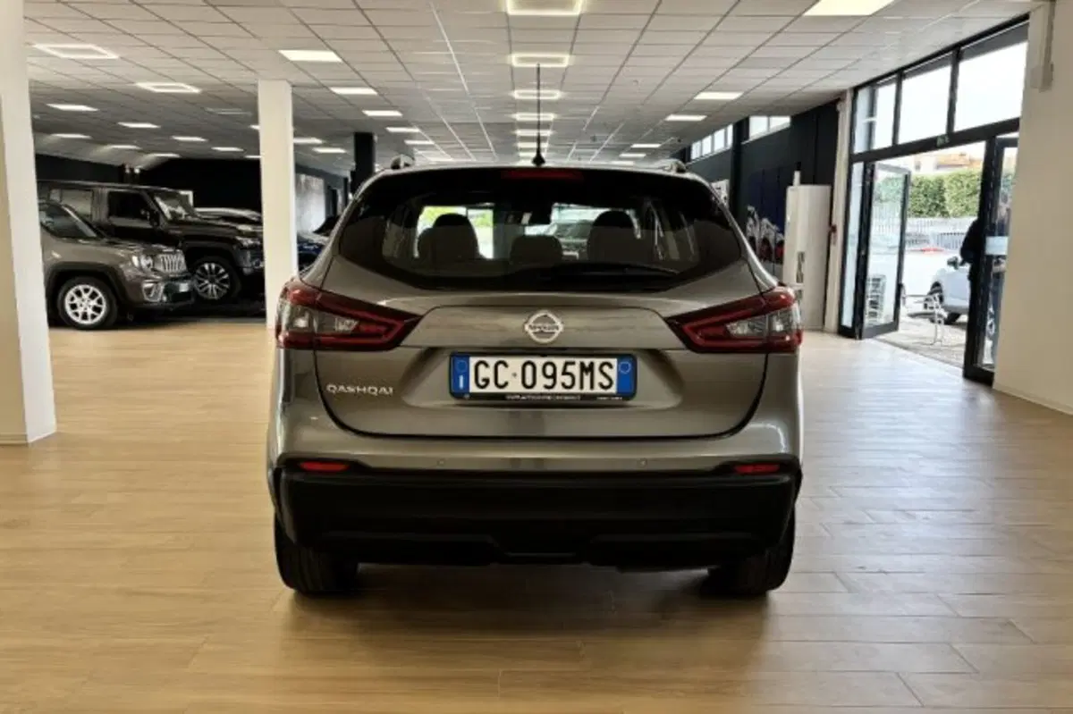 Nissan Qashqai usata a Latina (6)