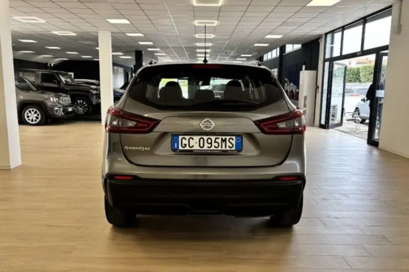 Nissan Qashqai usata a Latina (6)