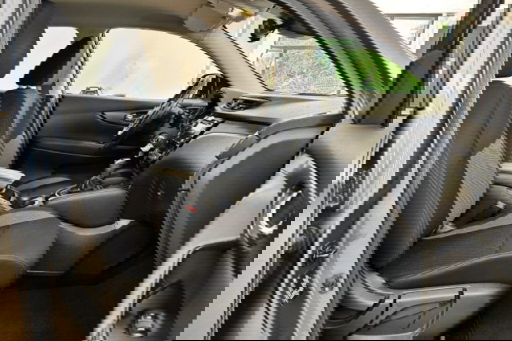 Nissan Qashqai usata a Latina (8)