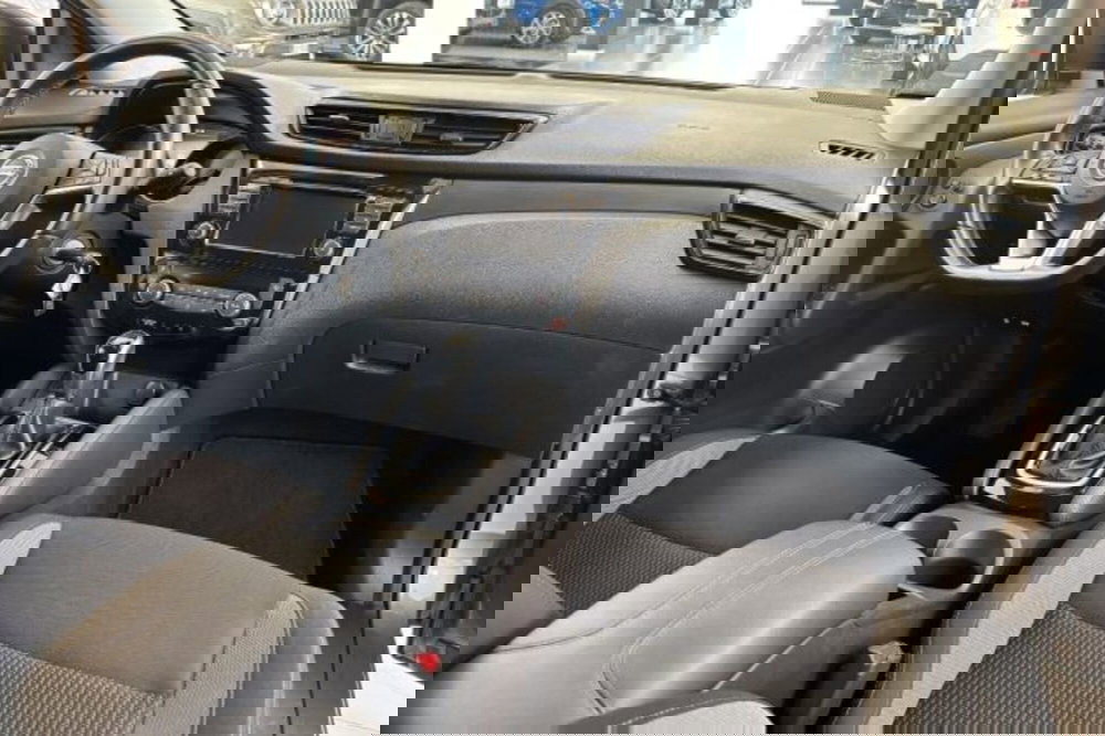 Nissan Qashqai usata a Latina (9)