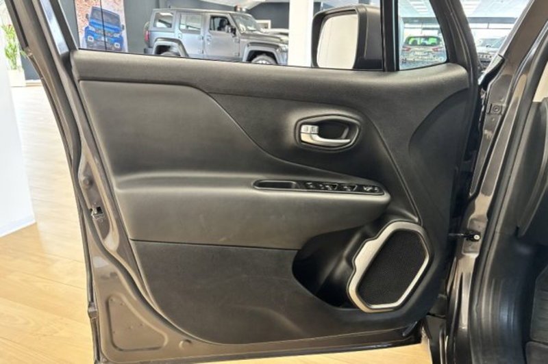 Jeep Renegade usata a Latina (12)