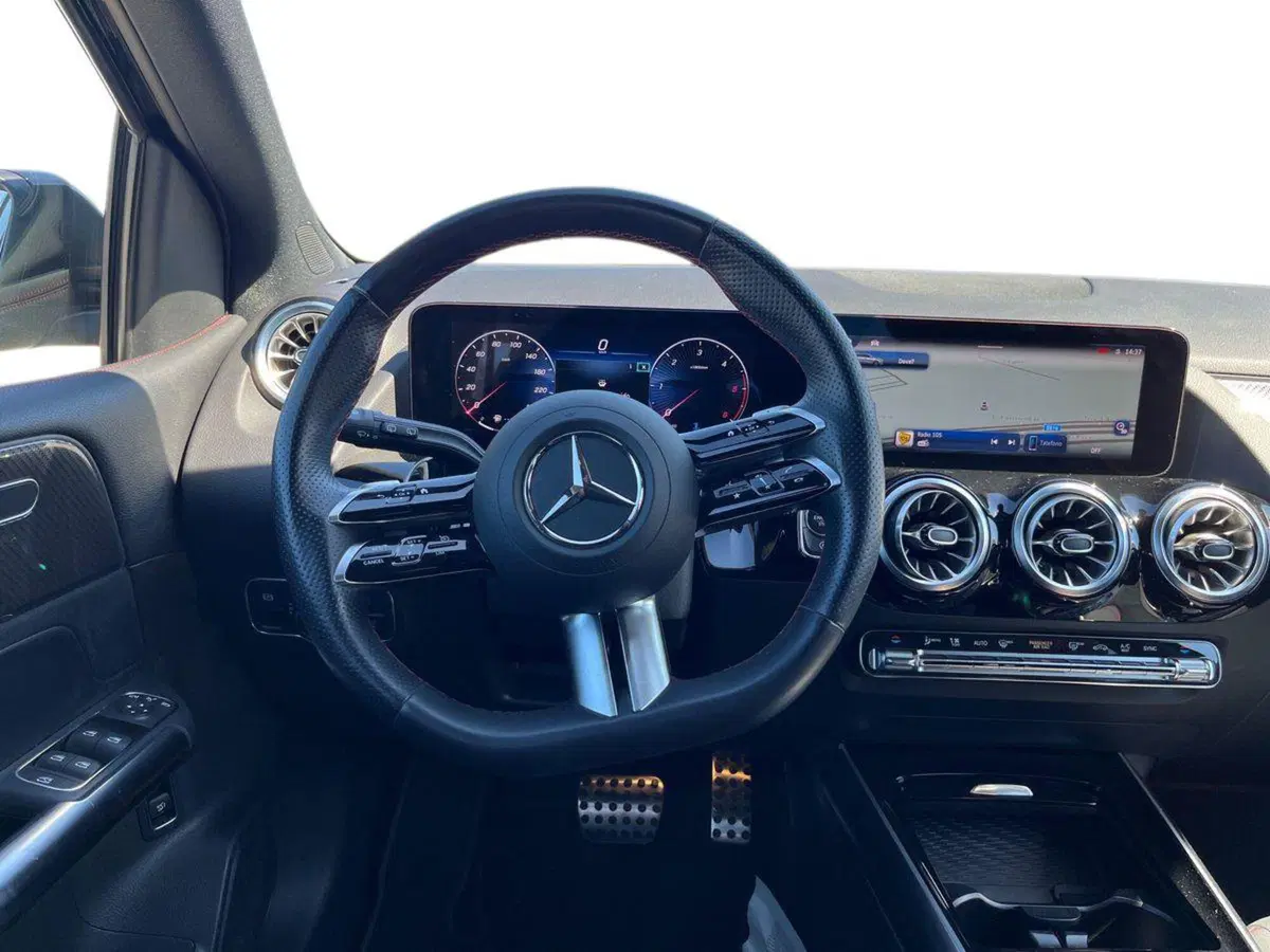 Mercedes-Benz Classe B usata a Bari (11)