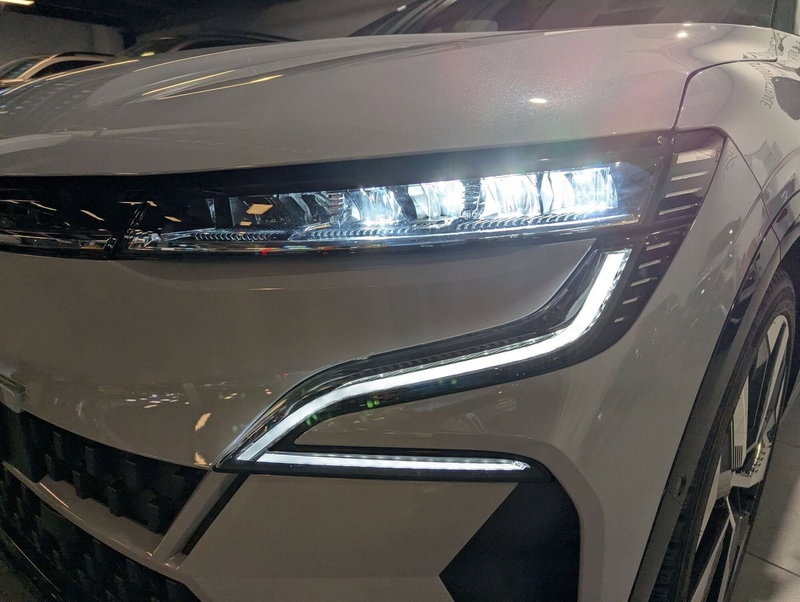 Renault Megane E-Tech Electric usata a Trento (7)