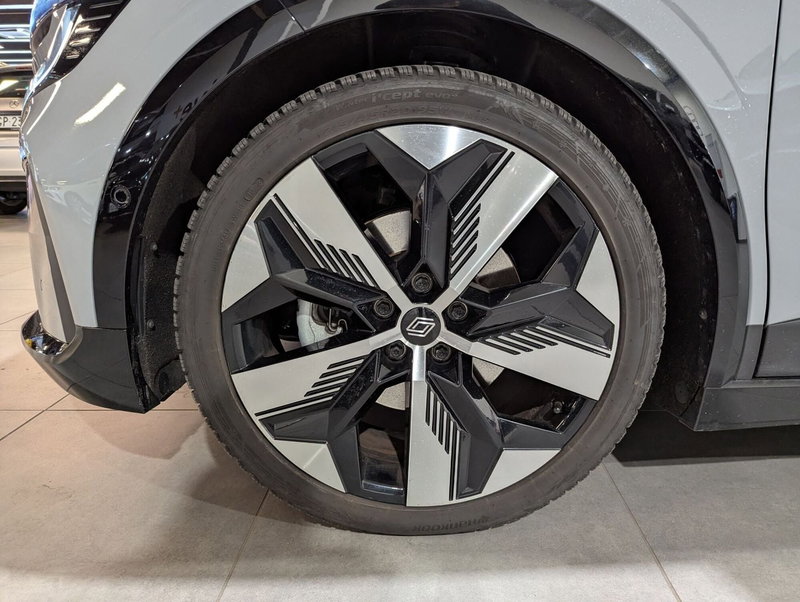 Renault Megane E-Tech Electric usata a Trento (8)