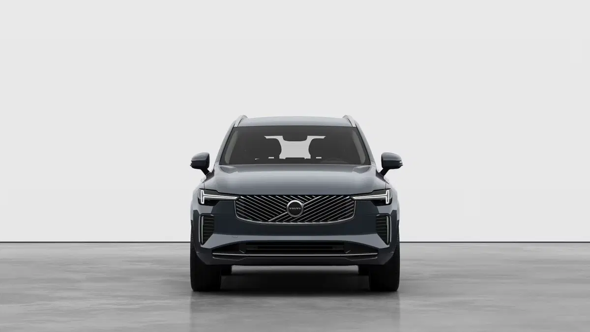 Volvo XC90 nuova a Como (3)