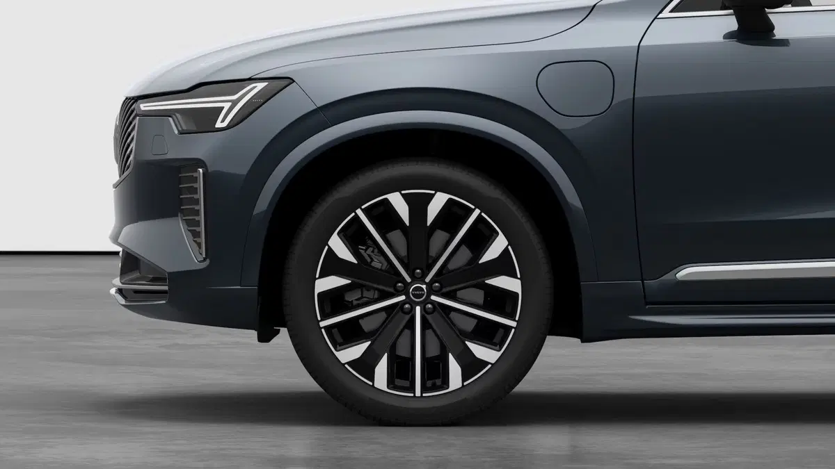Volvo XC90 nuova a Como (5)