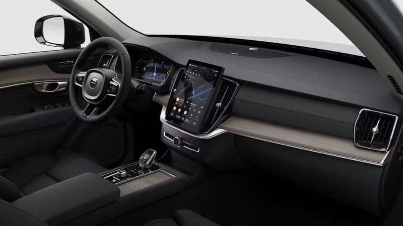 Volvo XC90 nuova a Como (8)