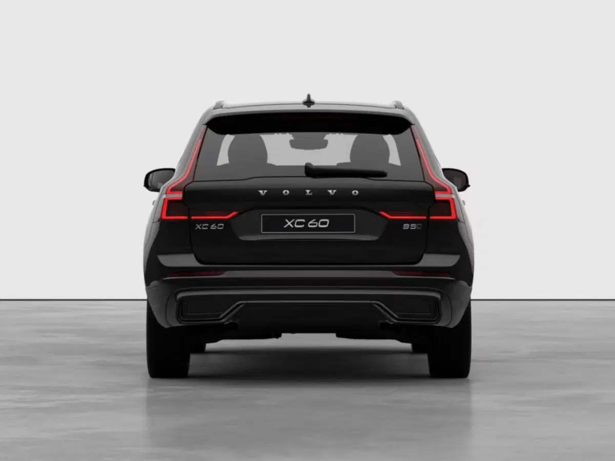 Volvo XC60 nuova a Como (4)