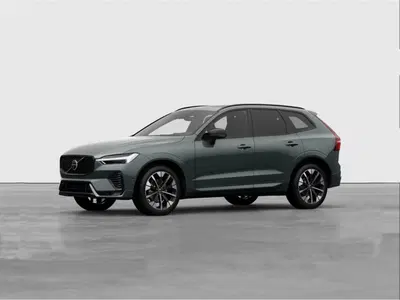 Volvo XC60 B5 AWD automatico Ultimate Dark nuova a Como