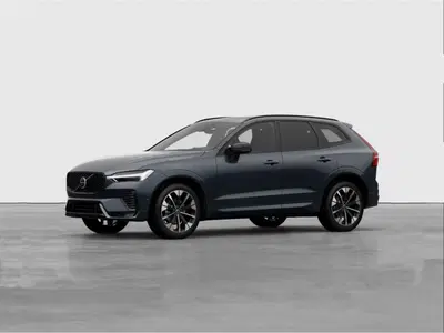 Volvo XC60 B5 AWD automatico Ultimate Dark nuova a Como