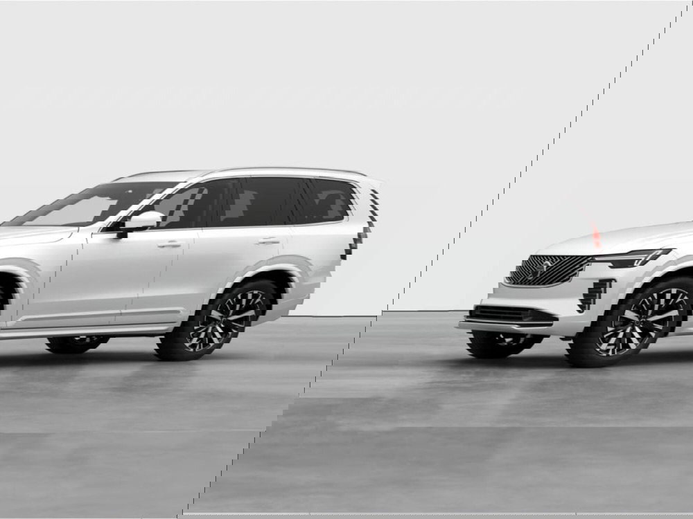 Volvo XC90 nuova a Como