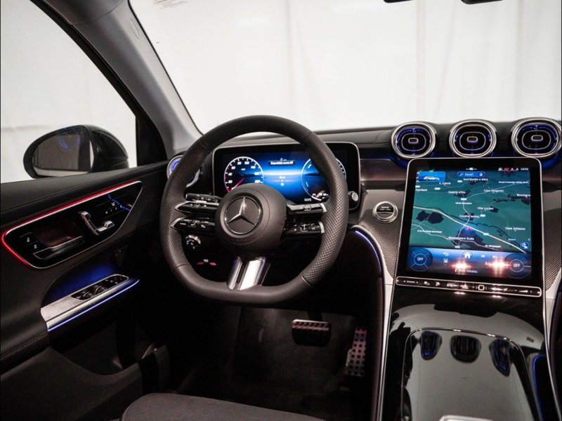 Mercedes-Benz GLC nuova a Macerata (16)