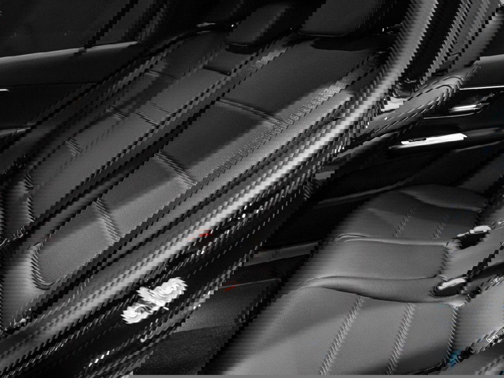 Mercedes-Benz GLC nuova a Ancona (12)