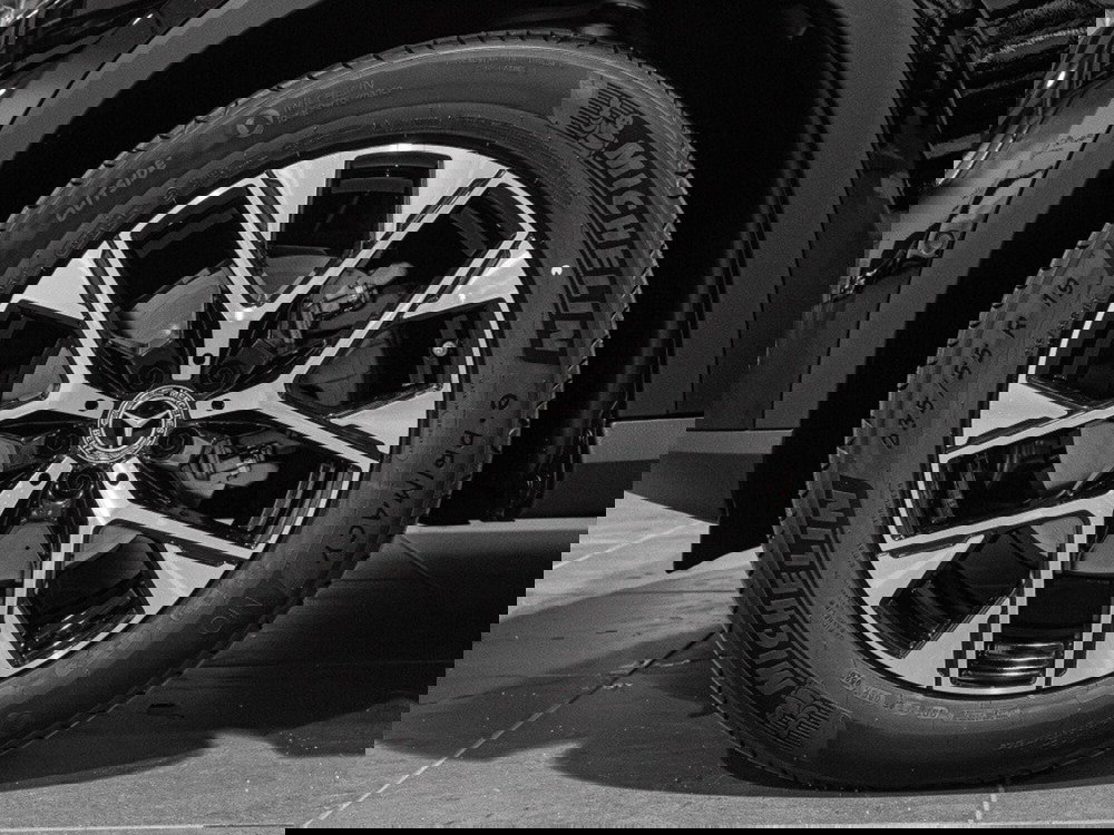 Mercedes-Benz GLC nuova a Ancona (7)