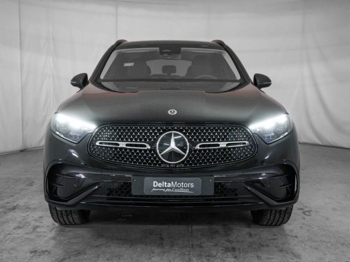 Mercedes-Benz GLC nuova a Macerata (5)