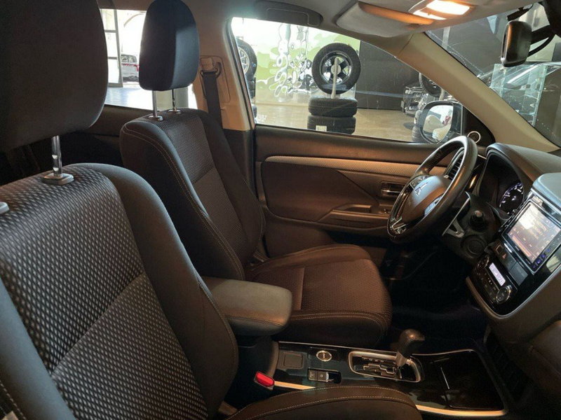 Mitsubishi Outlander usata a Ancona (14)