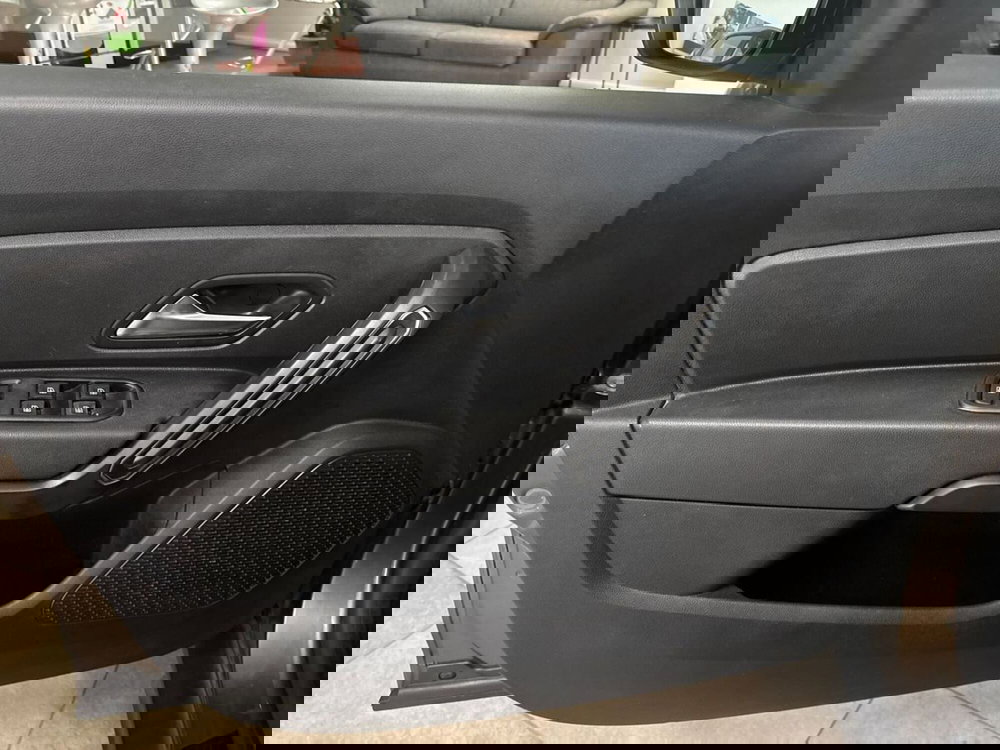 Dacia Duster usata a Torino (14)