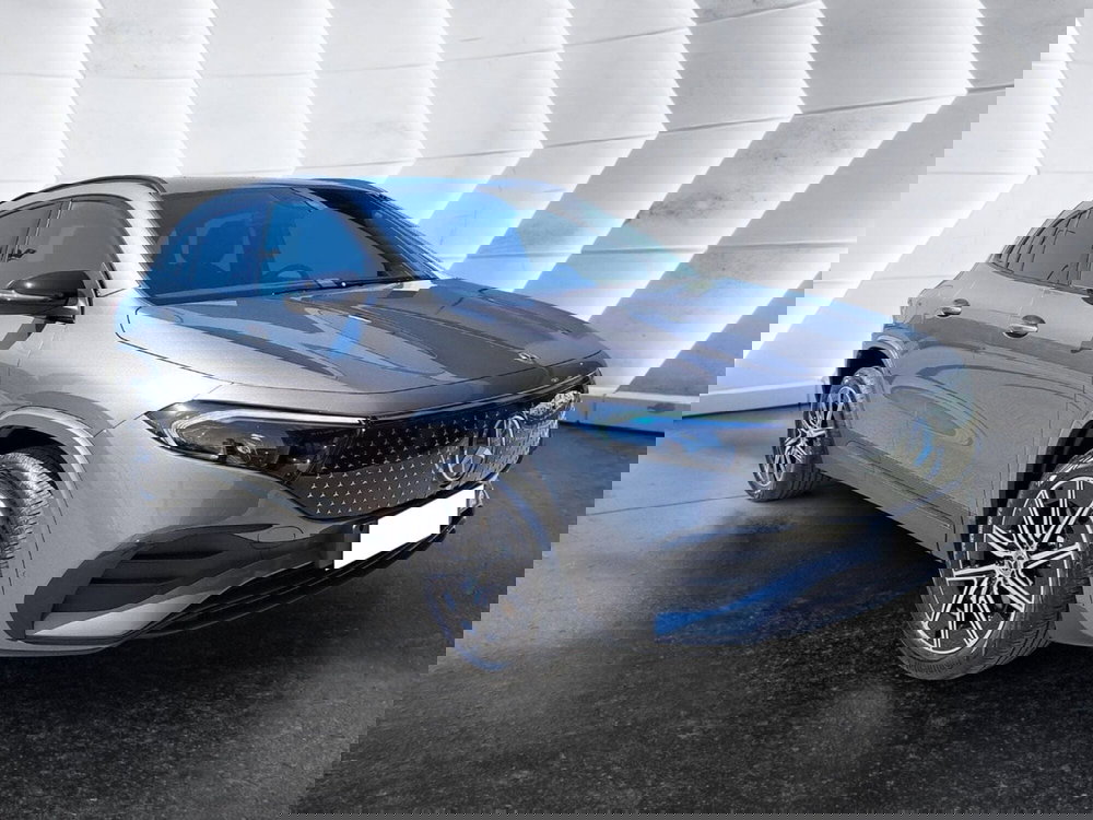 Mercedes-Benz EQA usata a Salerno (3)