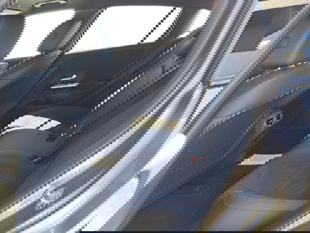 Mercedes-Benz EQA usata a Salerno (9)