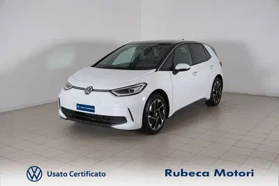 Volkswagen ID.3 Pro Performance Active nuova a Citta' della Pieve