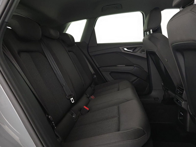 Audi Q4 usata a Asti (11)