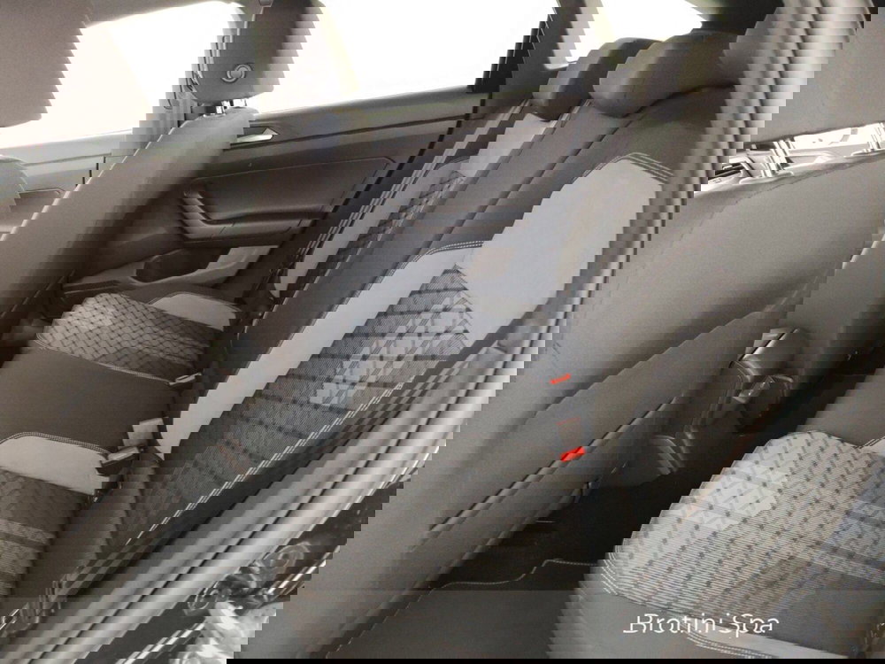 Volkswagen Taigo usata a Massa-Carrara (10)