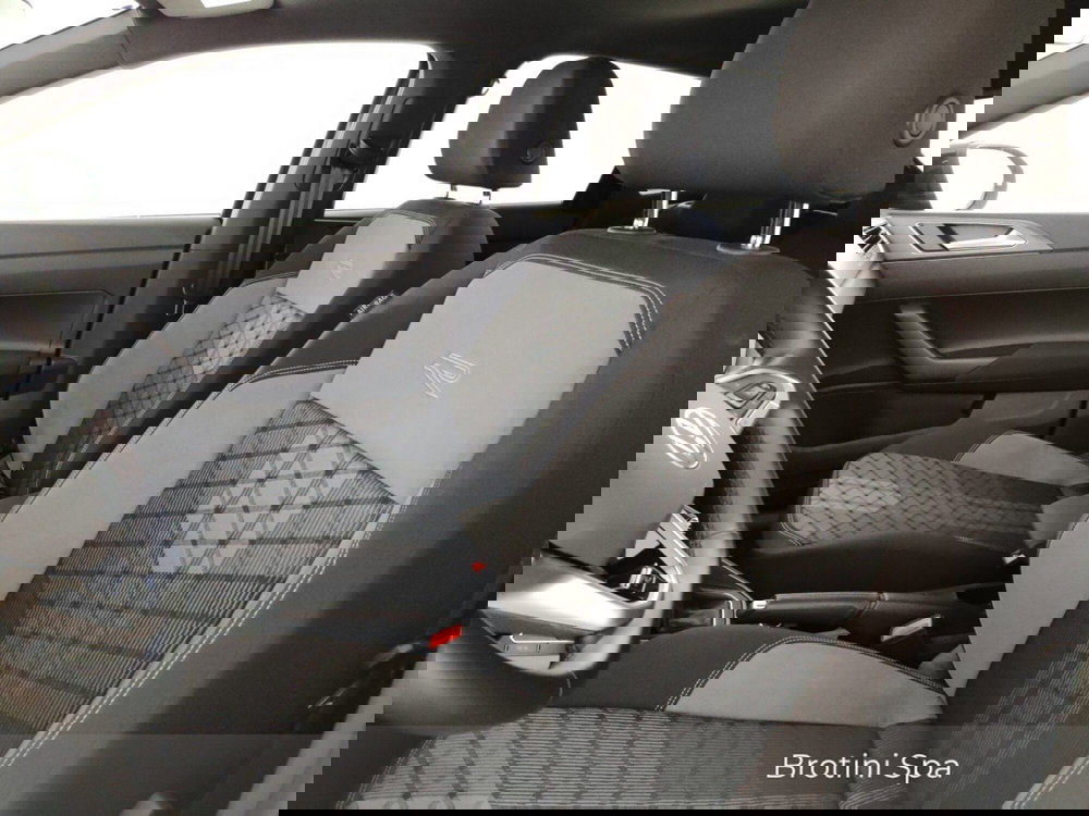 Volkswagen Taigo usata a Massa-Carrara (9)