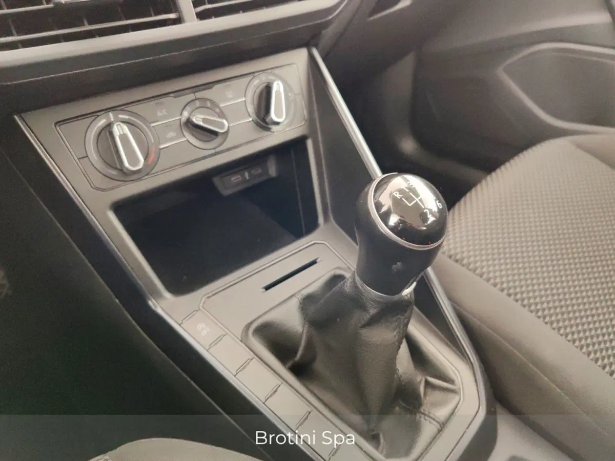 Volkswagen Polo usata a Massa-Carrara (11)