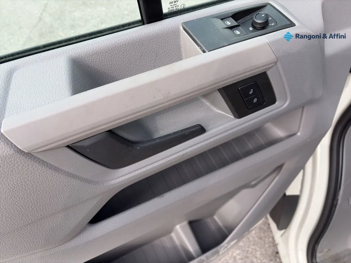 Volkswagen Veicoli Commerciali Crafter Furgone nuova a Brescia (18)