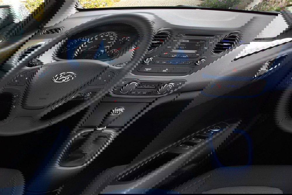 Hyundai i10 usata a Palermo (12)