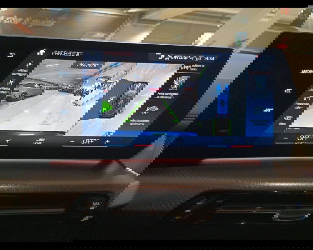 BMW Serie 2 Active Tourer usata a Napoli (15)