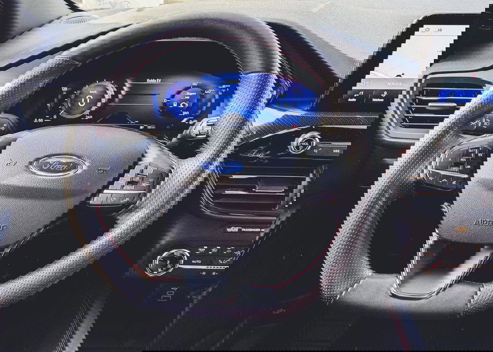 Ford Kuga usata a Novara (9)