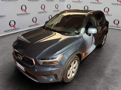 Volvo XC40 T3 Momentum Pro del 2022 usata a Milano