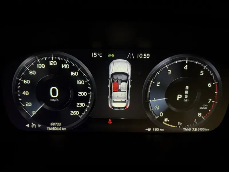 Volvo XC40 usata a Milano (12)