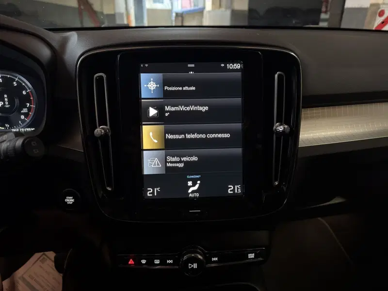 Volvo XC40 usata a Milano (13)