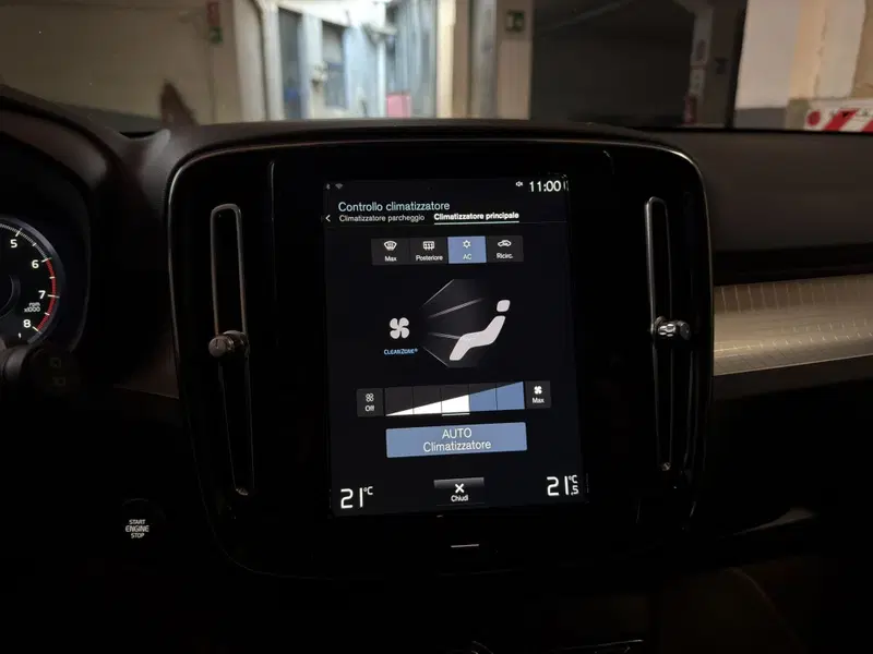 Volvo XC40 usata a Milano (14)