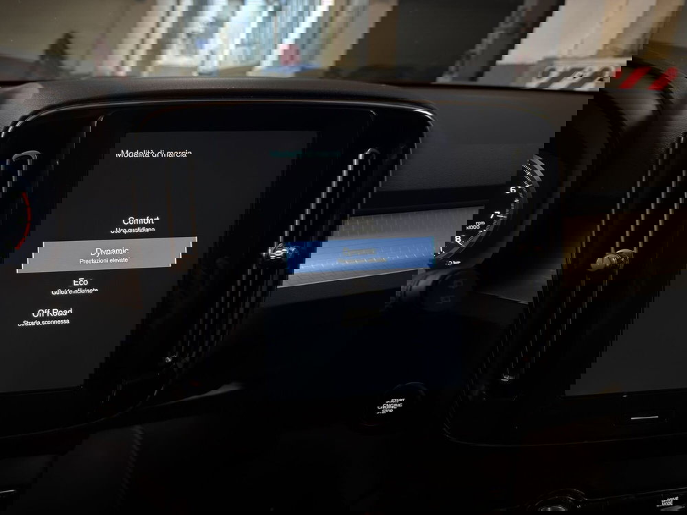 Volvo XC40 usata a Milano (15)