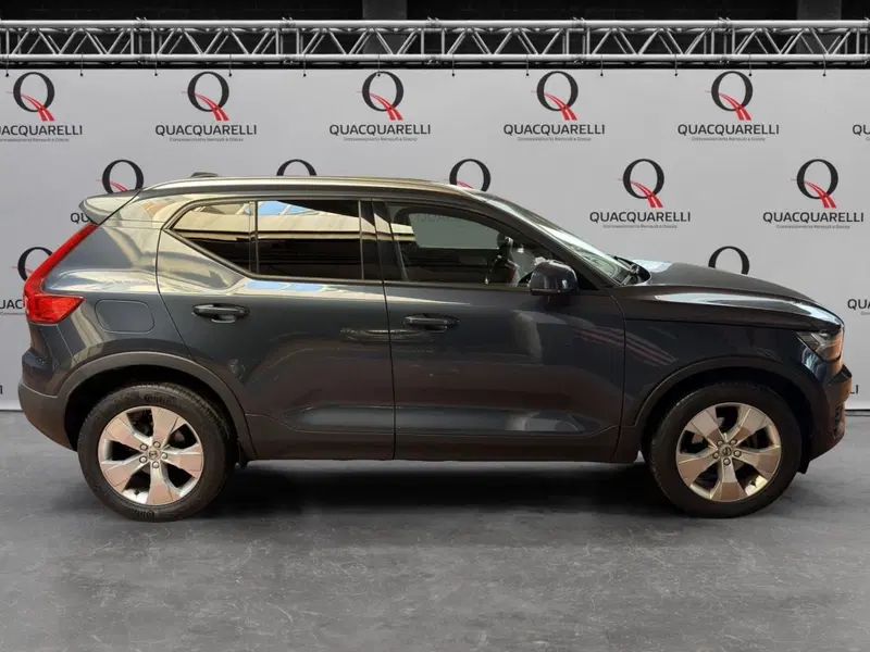 Volvo XC40 usata a Milano (4)