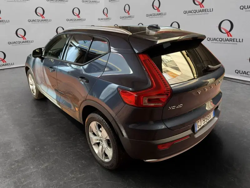 Volvo XC40 usata a Milano (7)
