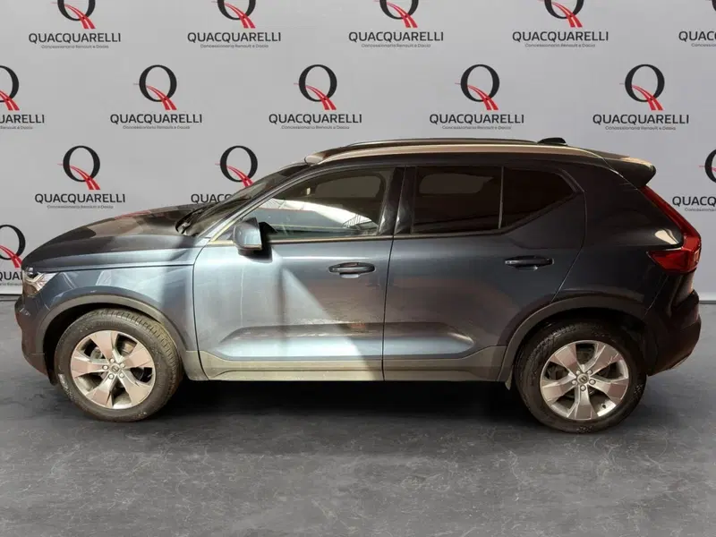 Volvo XC40 usata a Milano (8)