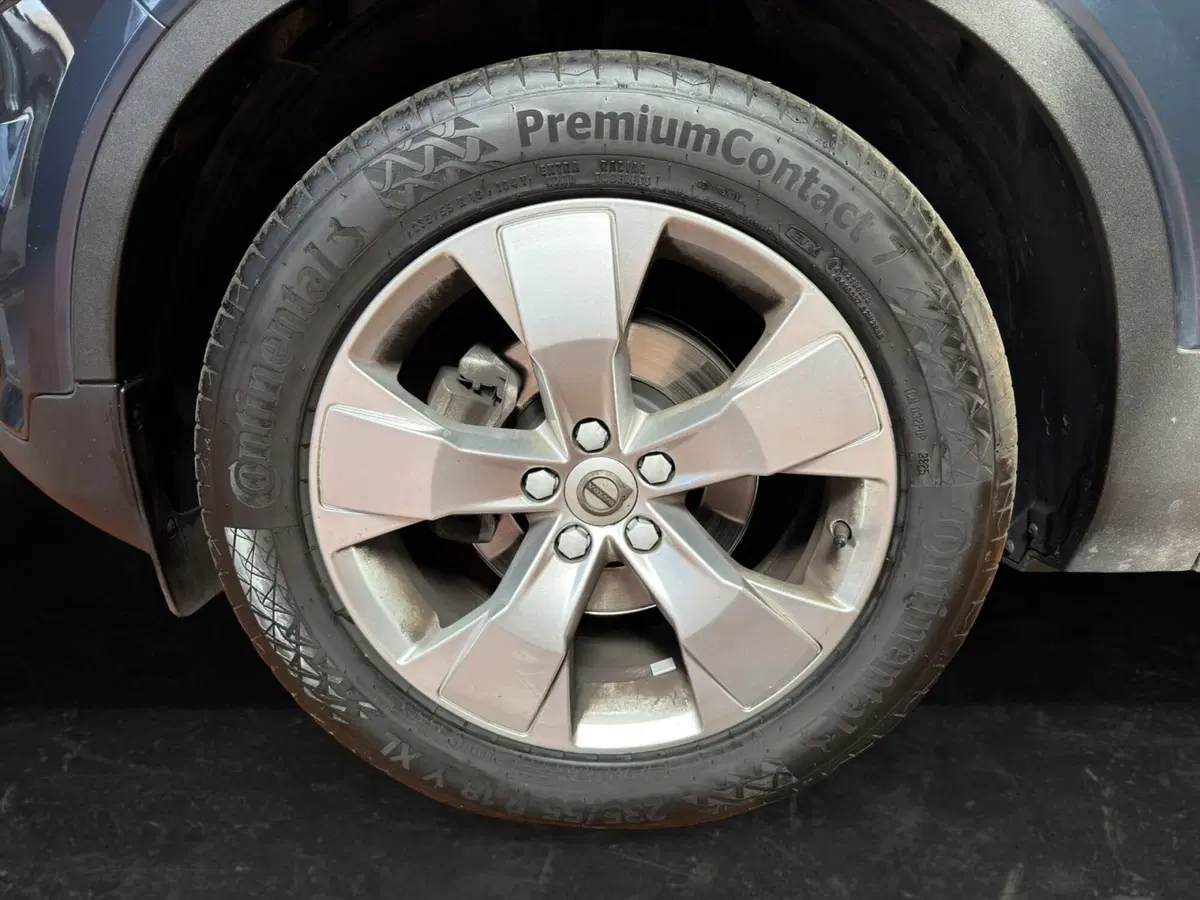 Volvo XC40 usata a Milano (9)