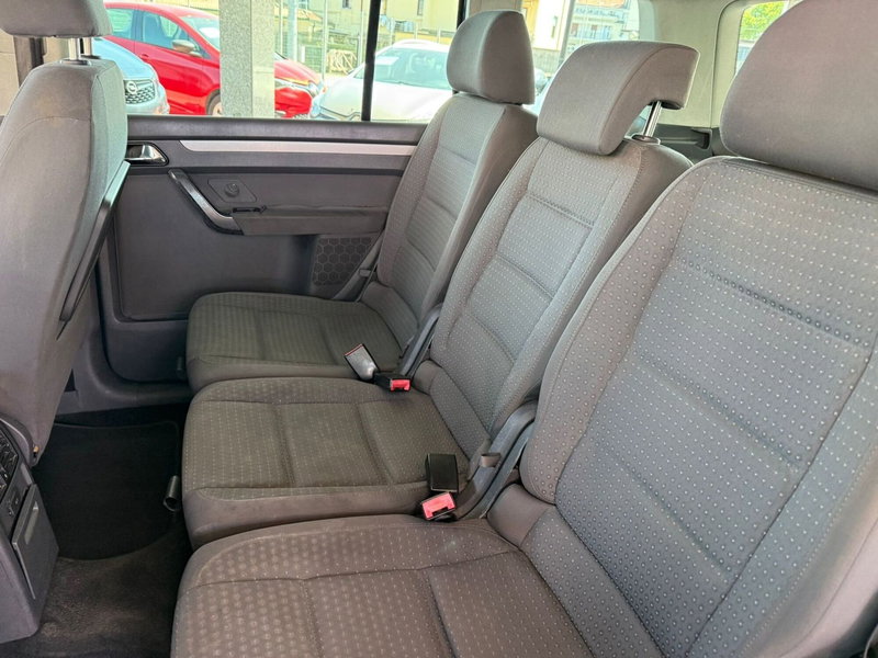 Volkswagen Touran usata a Brescia (13)