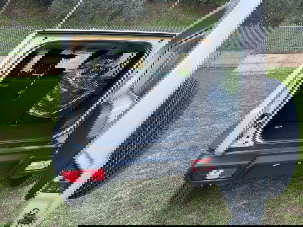 Suzuki Jimny nuova a Salerno (12)