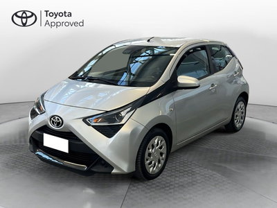 Toyota Aygo Connect 1.0 VVT-i 72 CV 5 porte x-play del 2020 usata a Bassano del Grappa