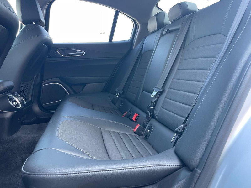 Alfa Romeo Giulia usata a Ancona (17)