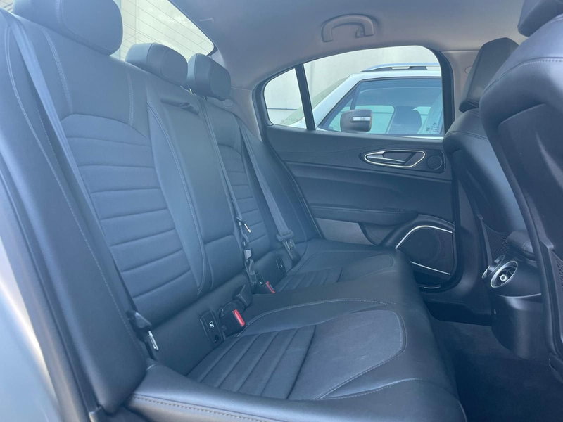 Alfa Romeo Giulia usata a Ancona (18)