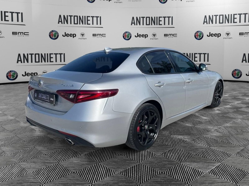 Alfa Romeo Giulia usata a Ancona (5)