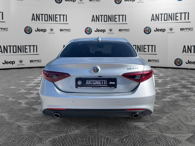 Alfa Romeo Giulia usata a Ancona (6)